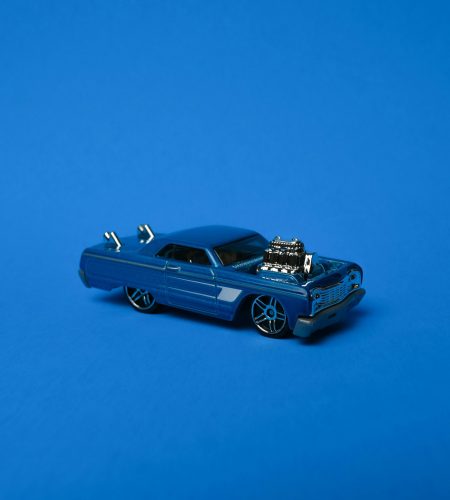 photo 1587181972975 ff4ecddeb30b